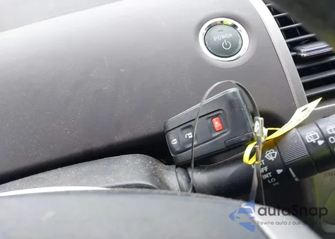 2004 Toyota Prius from USA, damaged, VIN JTDKB20U240066279